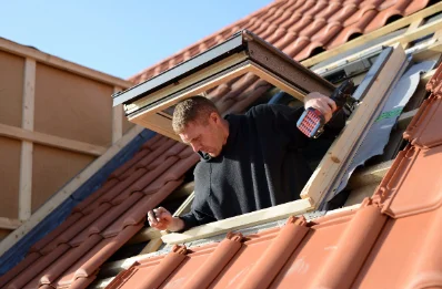 Pose de fenêtres de toit Velux à Belcastel